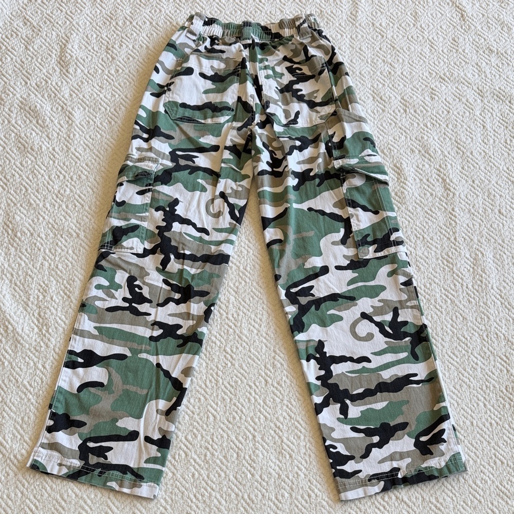 Almost Famous Camouflage Wide Leg Pants Sz S - Picture 6 of 7